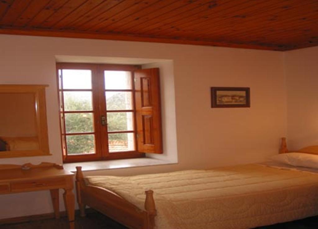 Theoni'S House Hotel Dhimitra  Exterior photo