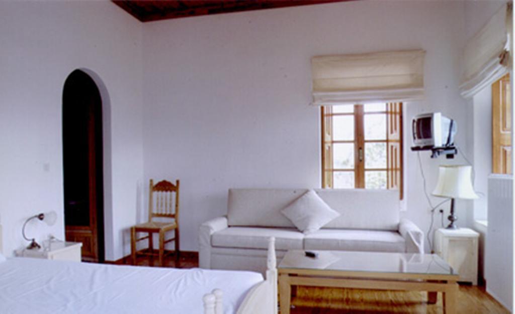 Theoni'S House Hotel Dhimitra  Exterior photo